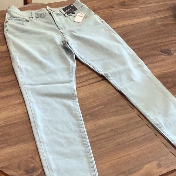 Express Cropped Skinny Mid Rise NWT - Picture 2 of 4